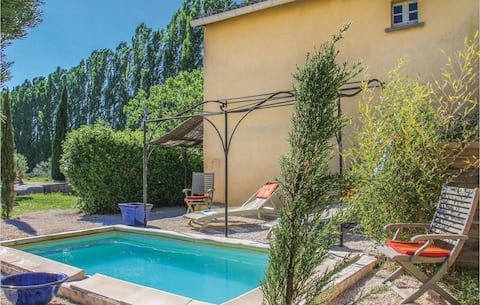 Gorgeous home in Pont Saint Esprit