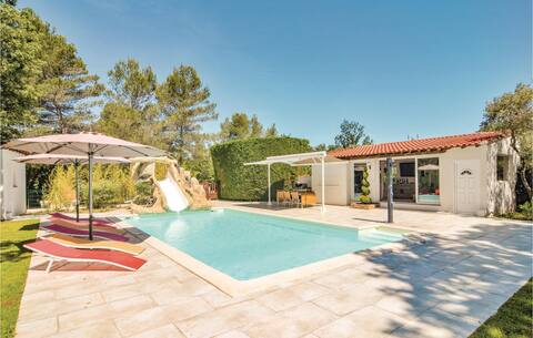 Pet friendly home in Trets