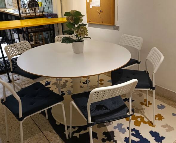 Big Groups Heaven in Central Location gallery image 3