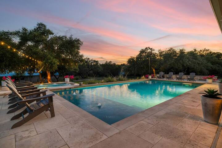 Private| Pool | Hot Tub| Fire Pit |Close to Downtn gallery image 5