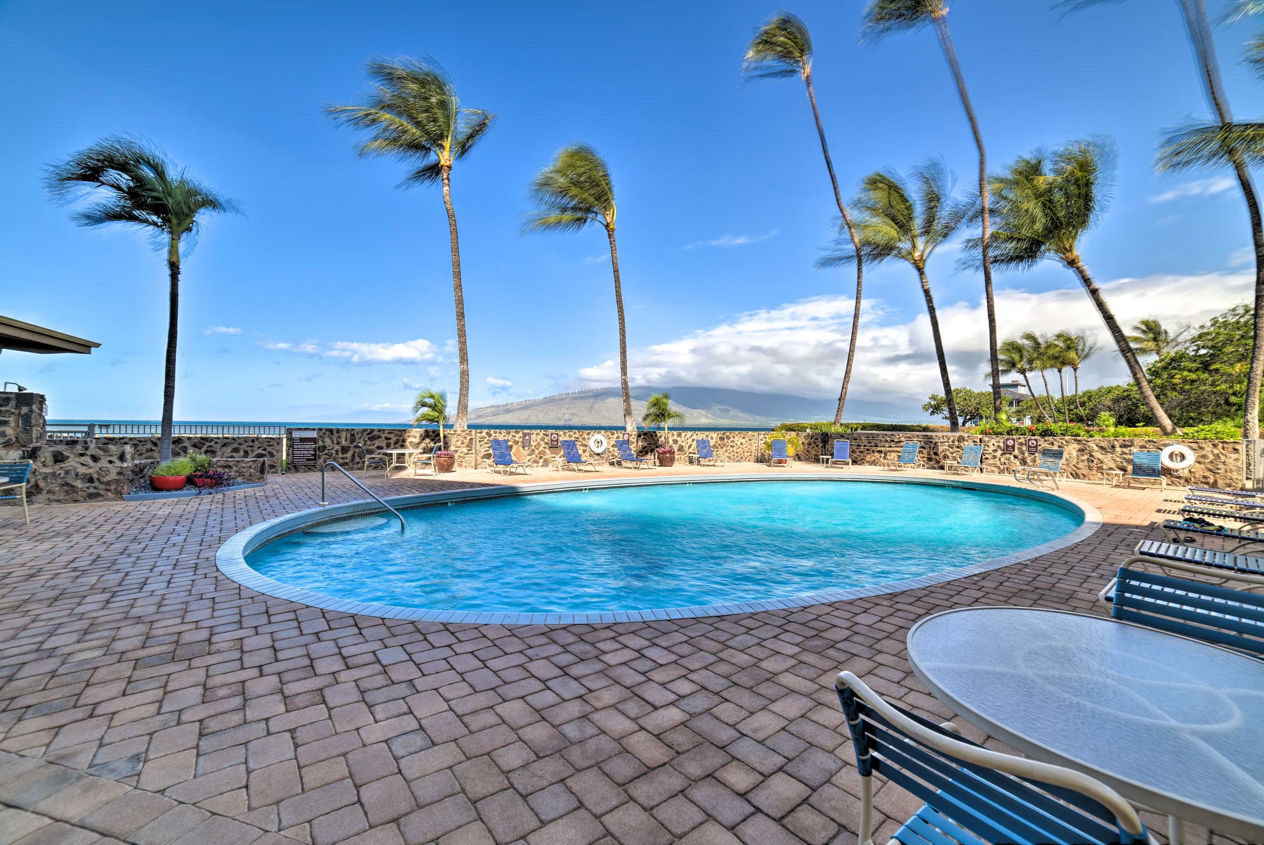 Condo in Kihei · ★4.81 · 2 bedrooms · 2 beds · 2 baths - Image 2