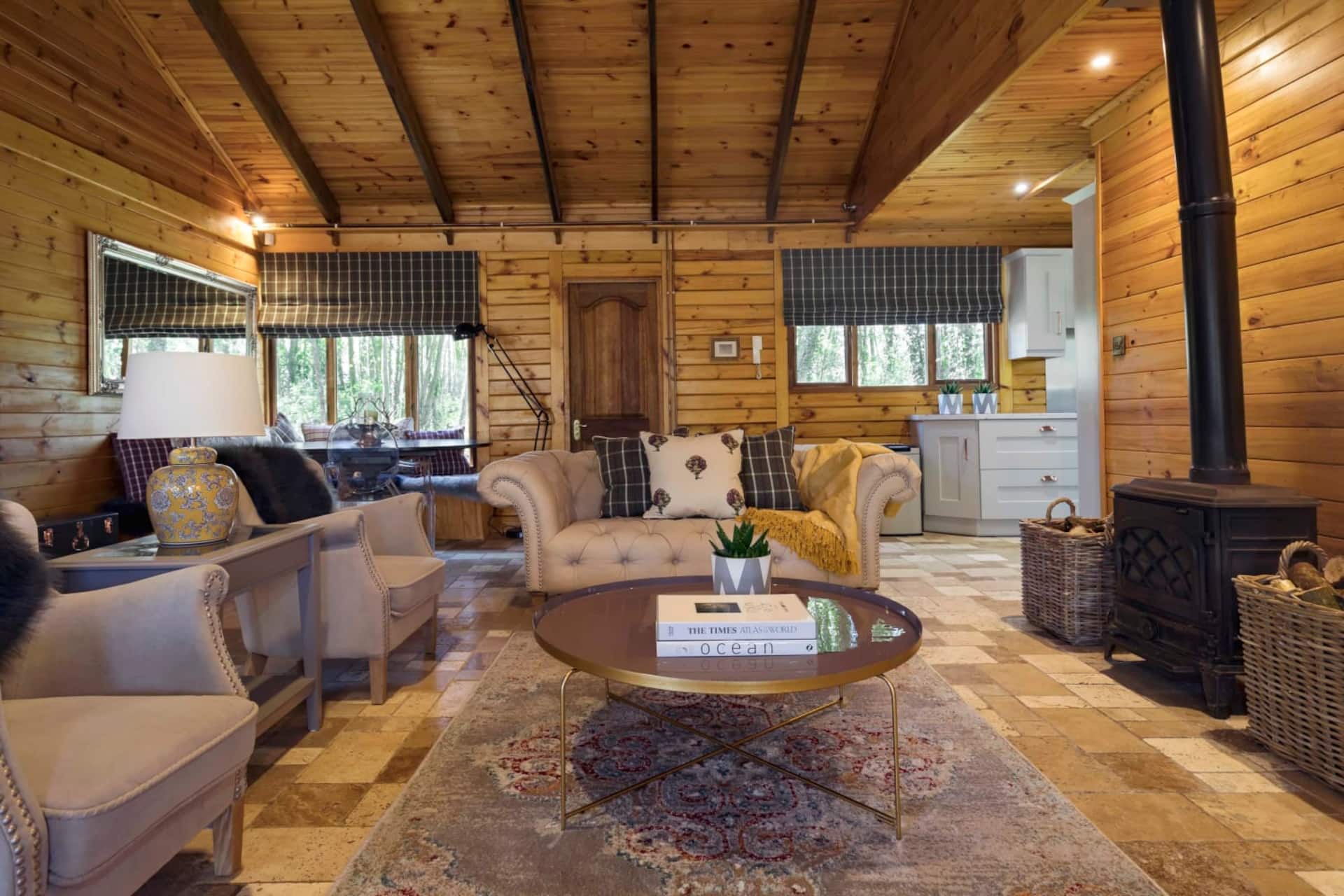Forest Lodge Padel Tennis Court, Hot Tub, Walks