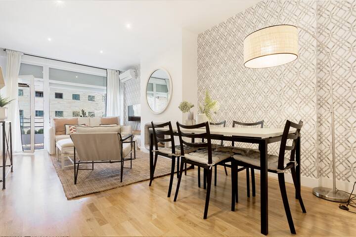 Bright Apartment next to Museum Prado. Retiro II gallery image 5