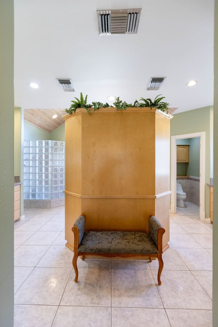 主卧卫生间入口