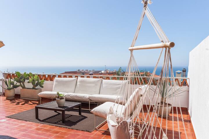 Sunset Terrace & Pool gallery image 3