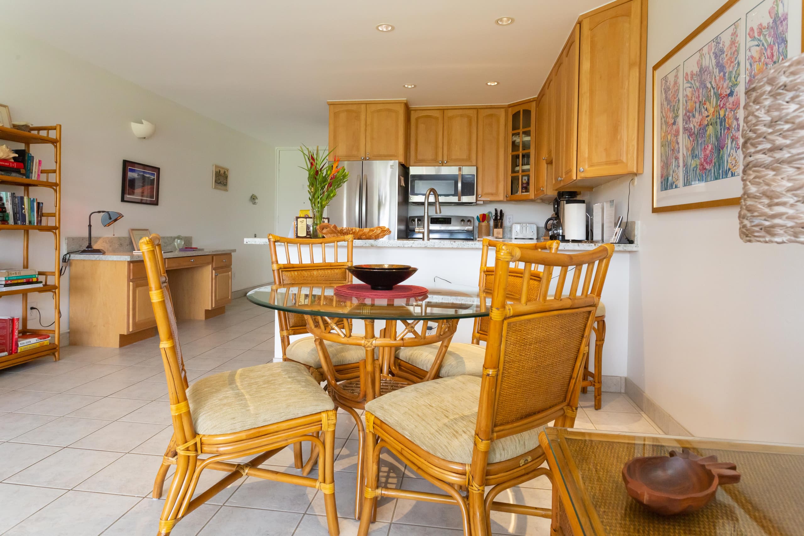 Condo in Kihei · ★4.75 · 1 bedroom · 2 beds · No bathroom - Image 10