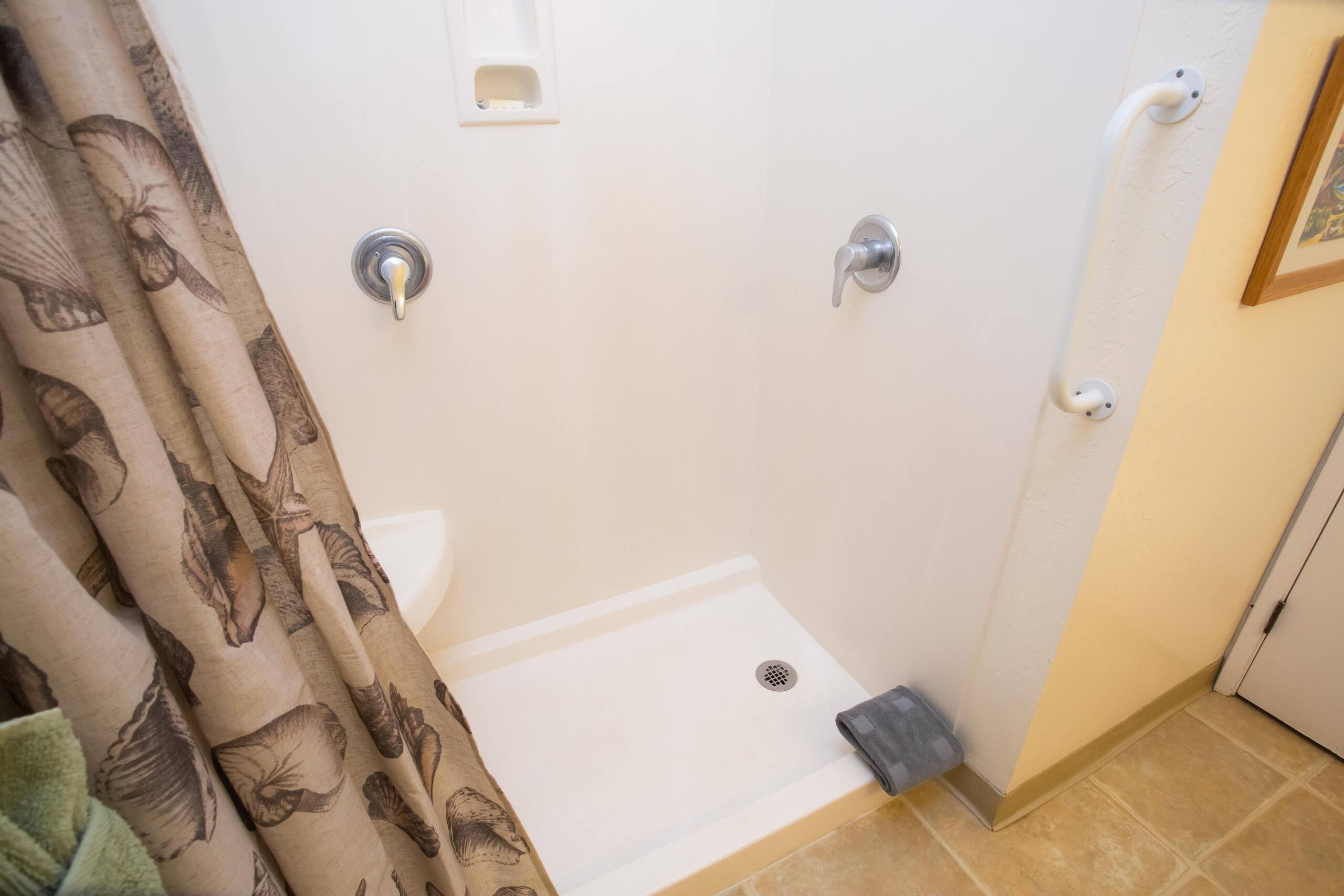 Condo in Kihei · ★4.8 · 1 bedroom · 2 beds · 1 bath - Image 21
