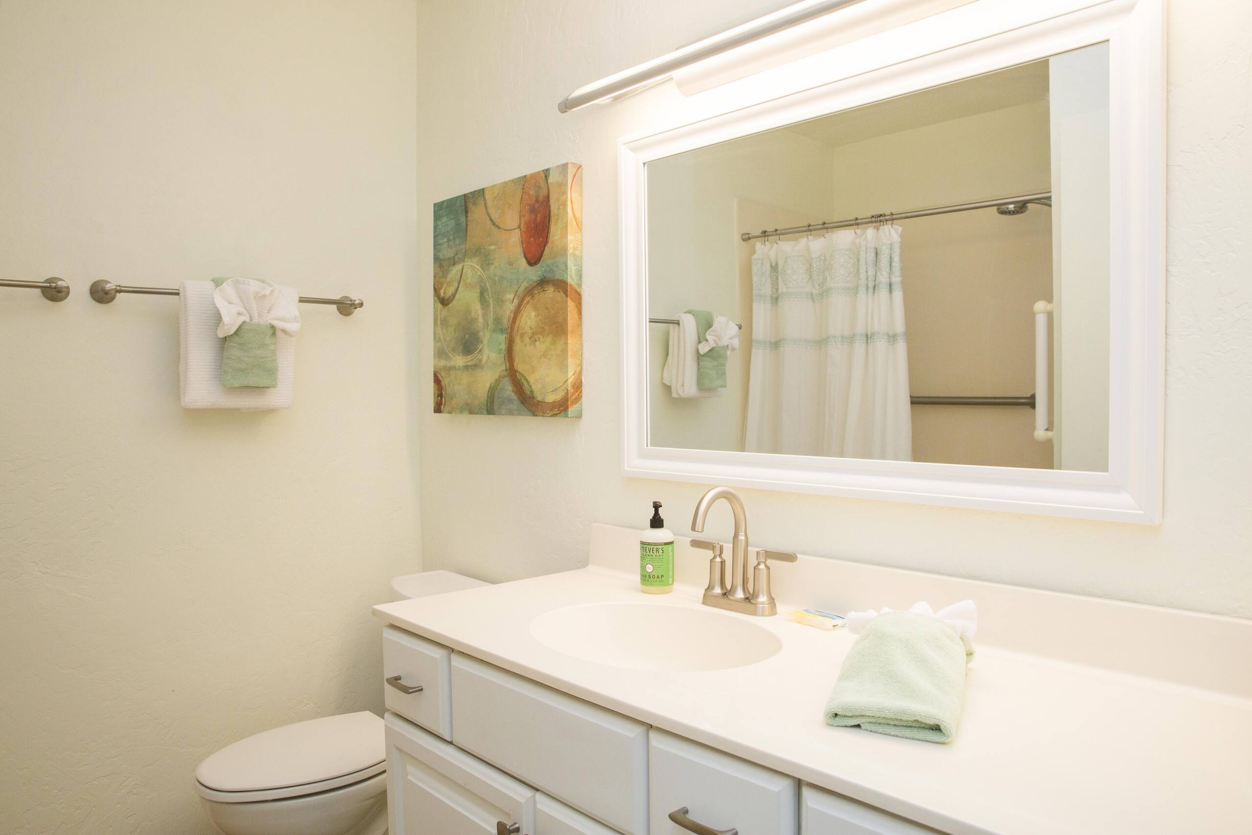 Condo in Kihei · ★4.5 · 1 bedroom · 2 beds · No bathroom - Image 16