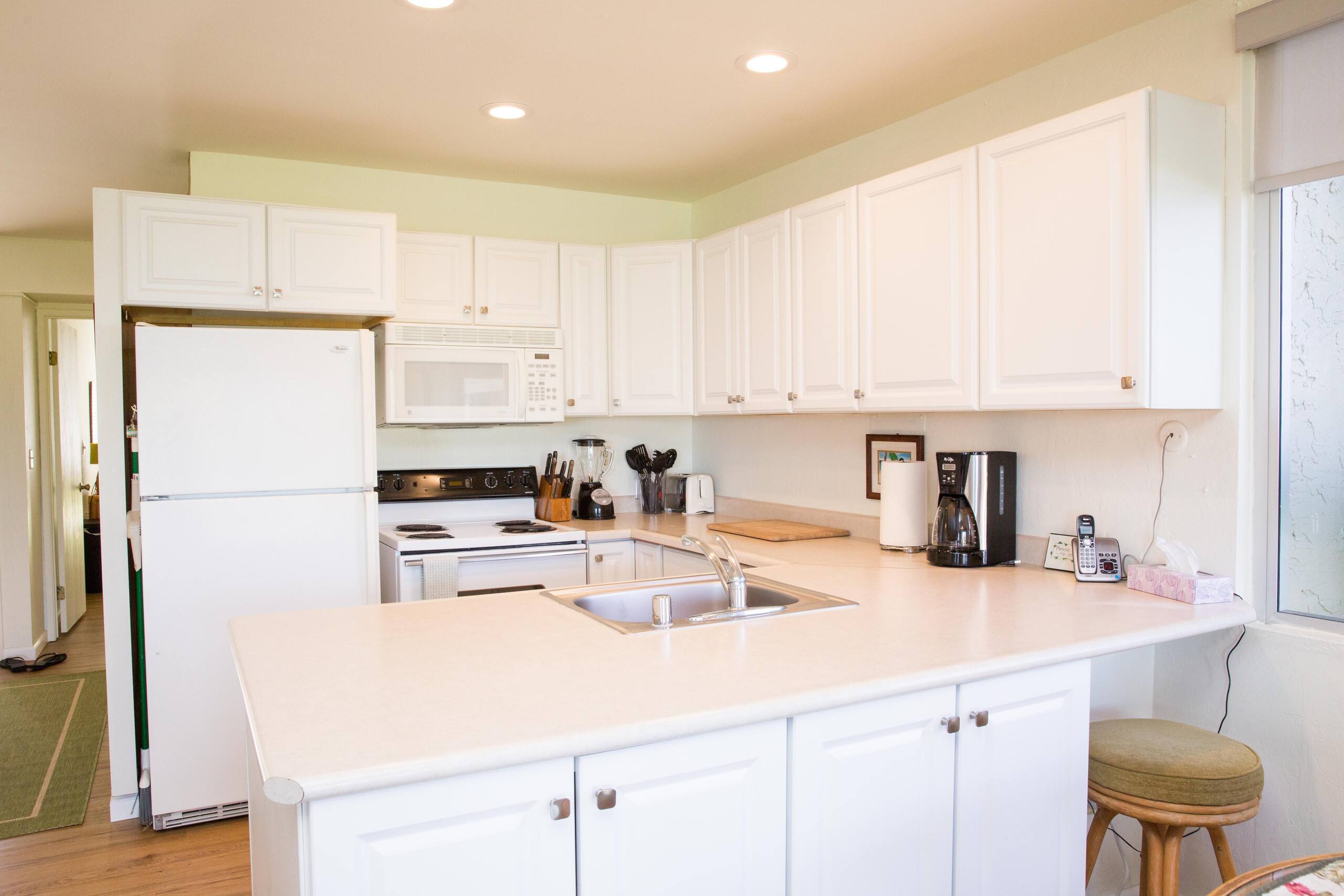 Condo in Kihei · ★4.5 · 1 bedroom · 2 beds · No bathroom - Image 14