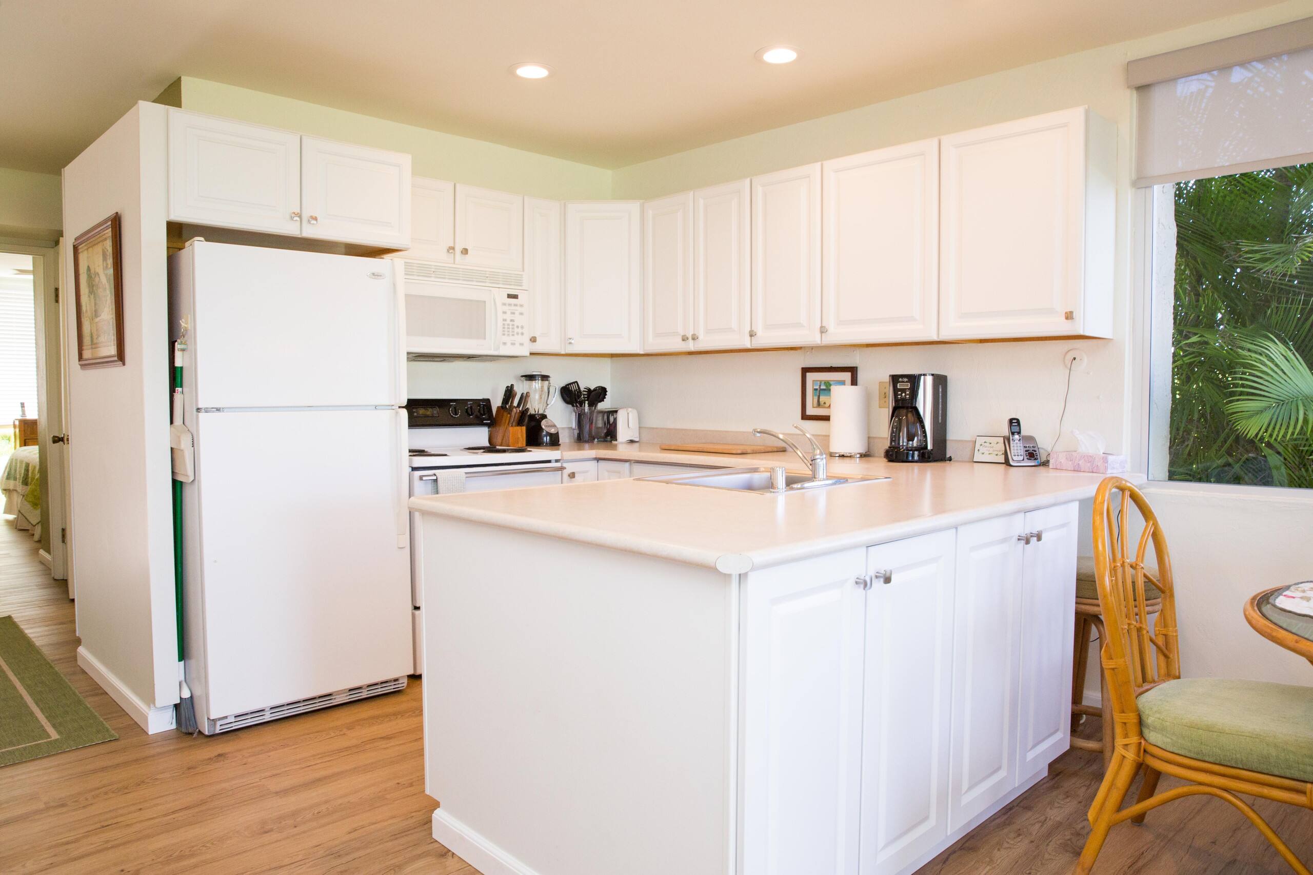 Condo in Kihei · ★4.5 · 1 bedroom · 2 beds · No bathroom - Image 12