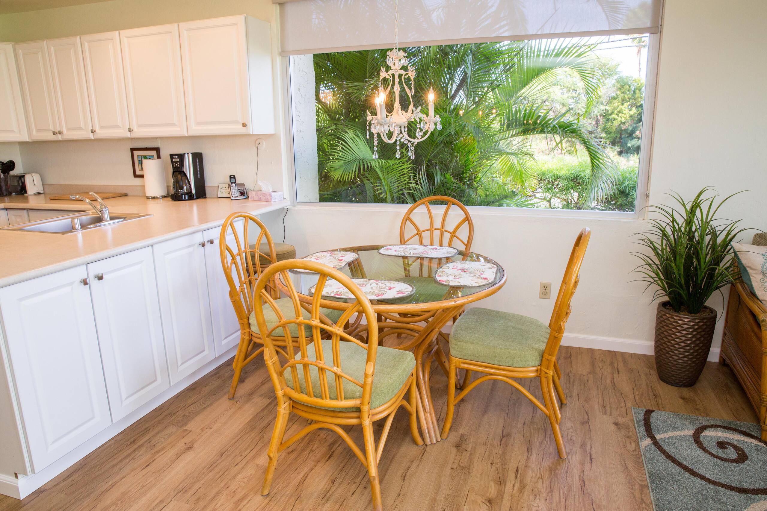 Condo in Kihei · ★4.5 · 1 bedroom · 2 beds · No bathroom - Image 11