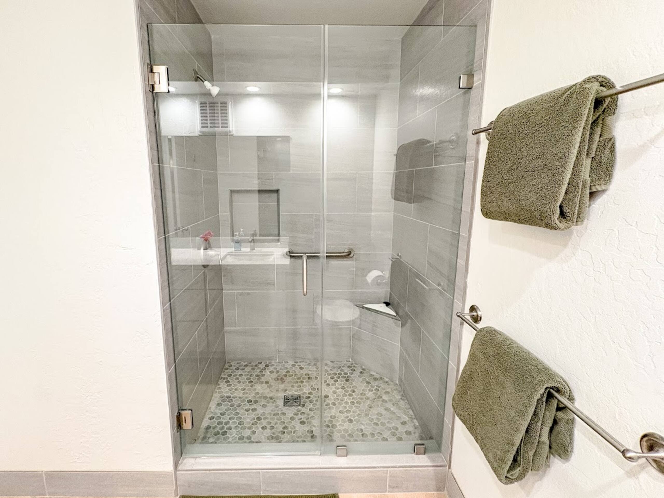 Condo in Kihei · ★5.0 · 1 bedroom · 2 beds · 1 bath - Image 21