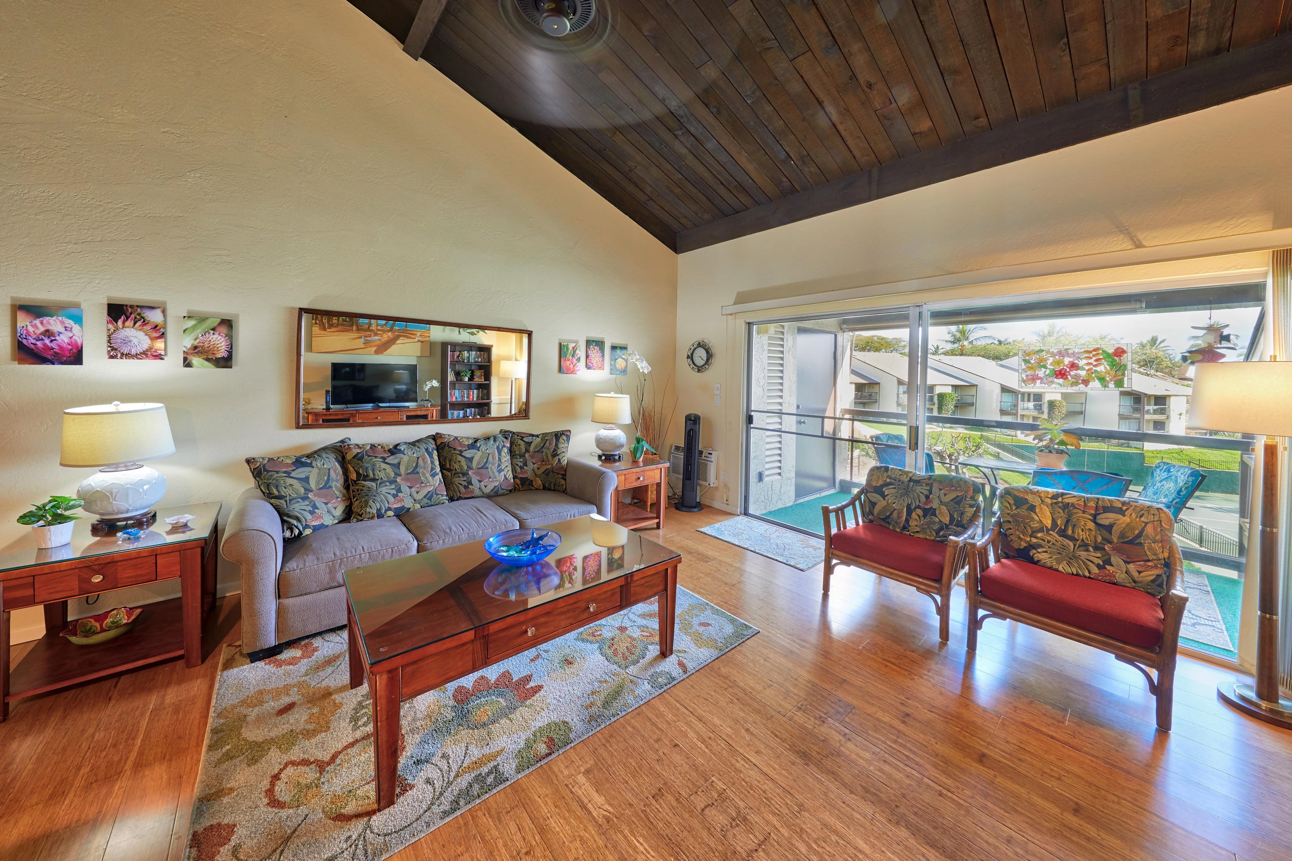 Condo in Kihei · ★4.25 · 2 bedrooms · 3 beds · No bathroom - Image 2