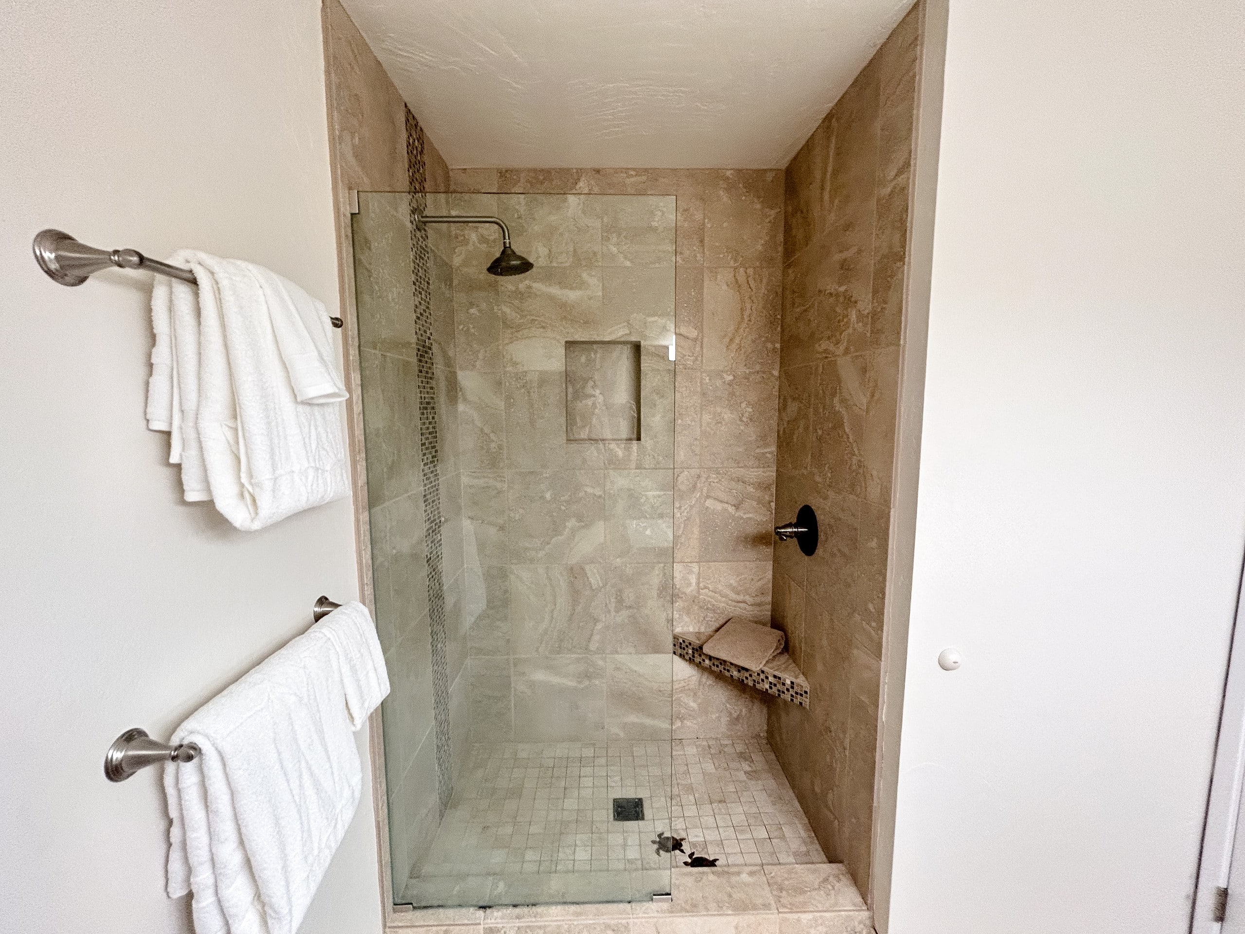 Condo in Kihei · ★4.77 · 2 bedrooms · 3 beds · 2 private baths - Image 21