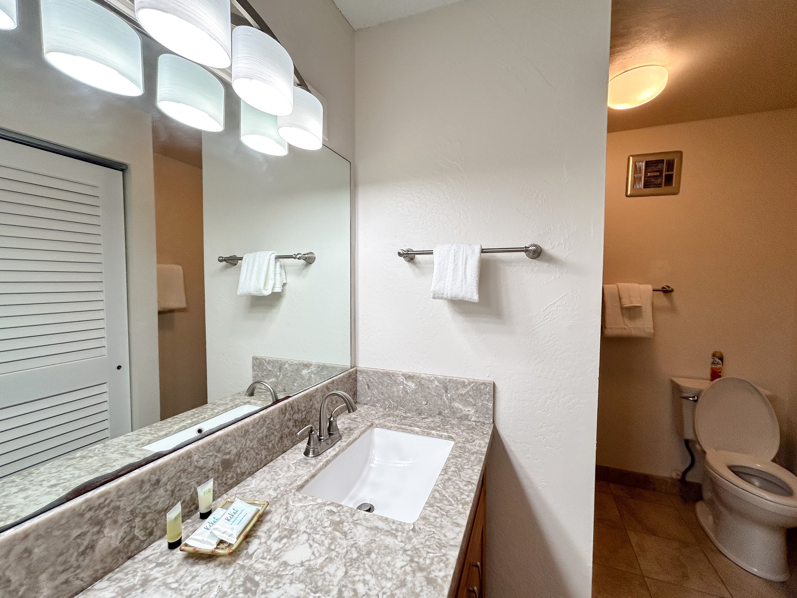 Condo in Kihei · ★4.77 · 2 bedrooms · 3 beds · 2 private baths - Image 29