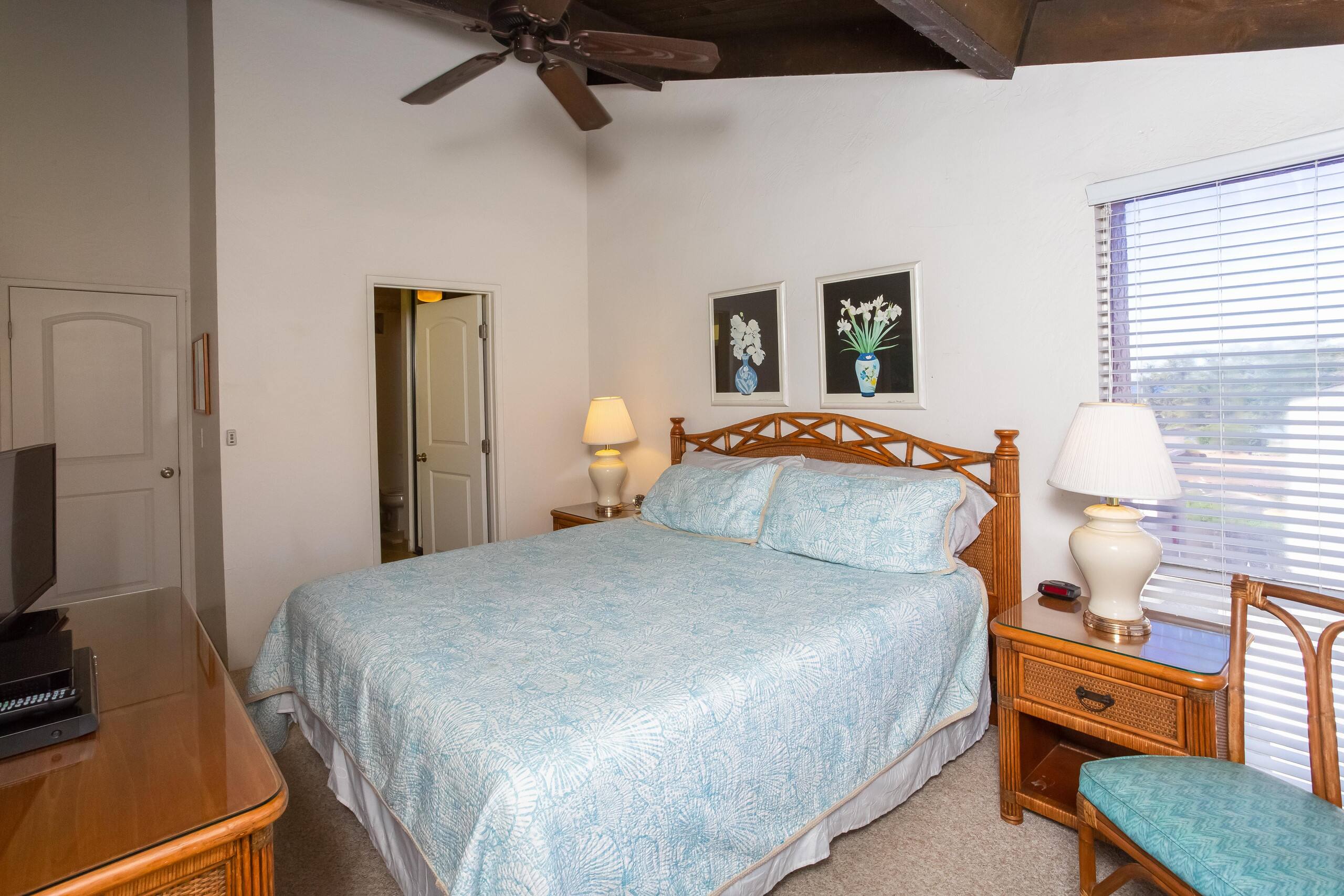 Condo in Kihei · ★4.6 · 2 bedrooms · 5 beds · 2 private baths - Image 23