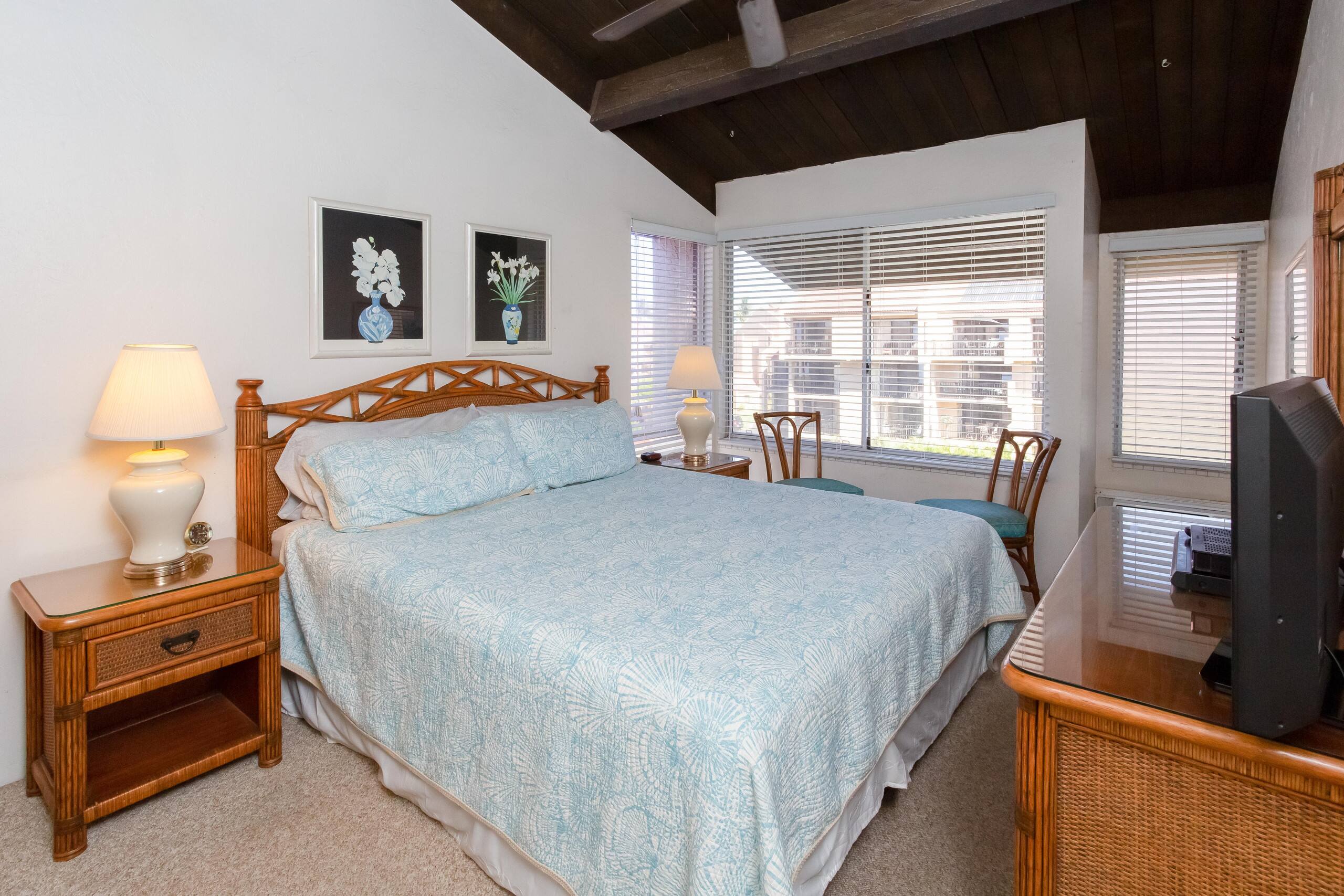 Condo in Kihei · ★4.6 · 2 bedrooms · 5 beds · 2 private baths - Image 21