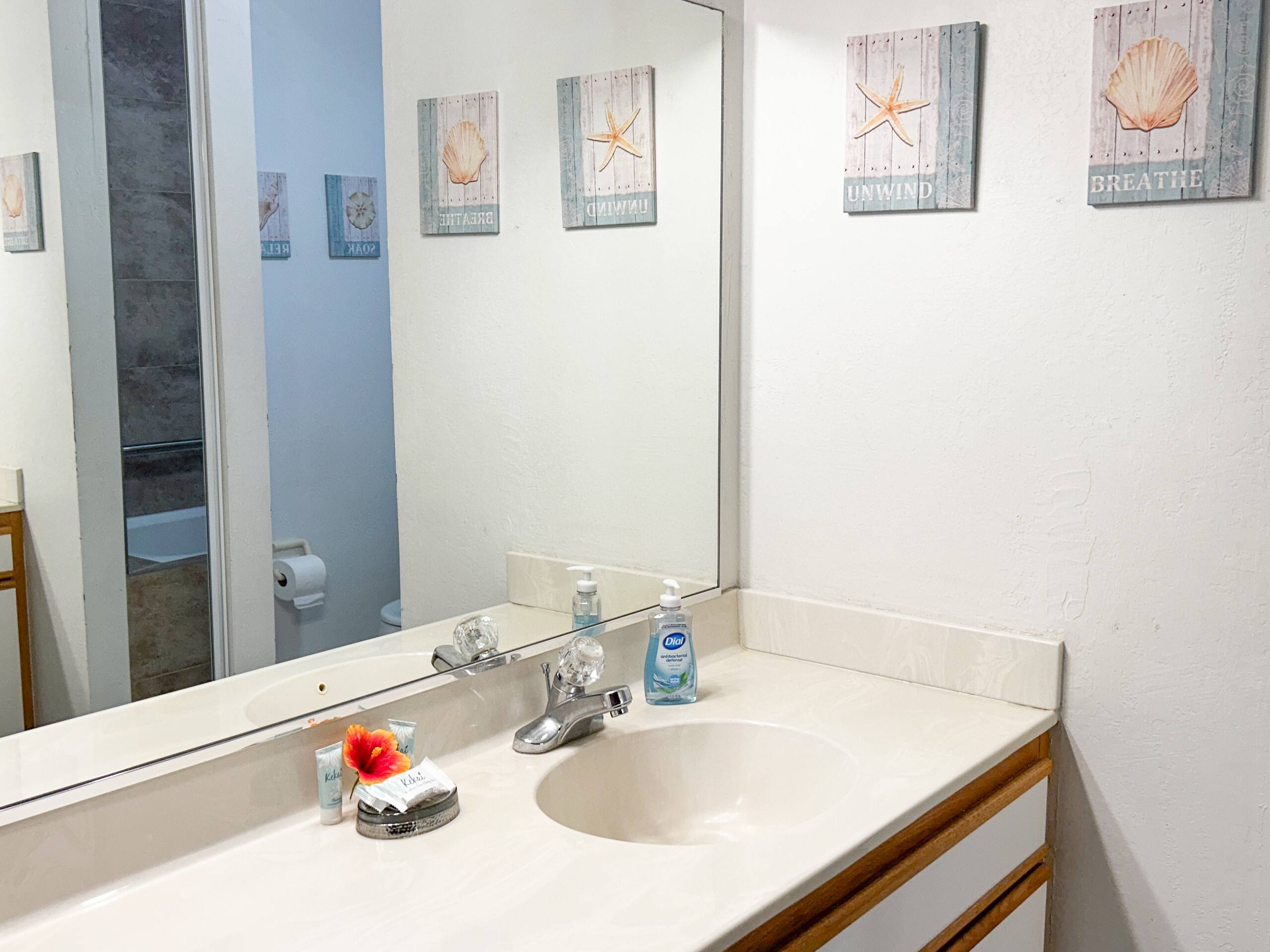 Condo in Kihei · ★4.5 · 2 bedrooms · 4 beds · No bathroom - Image 14