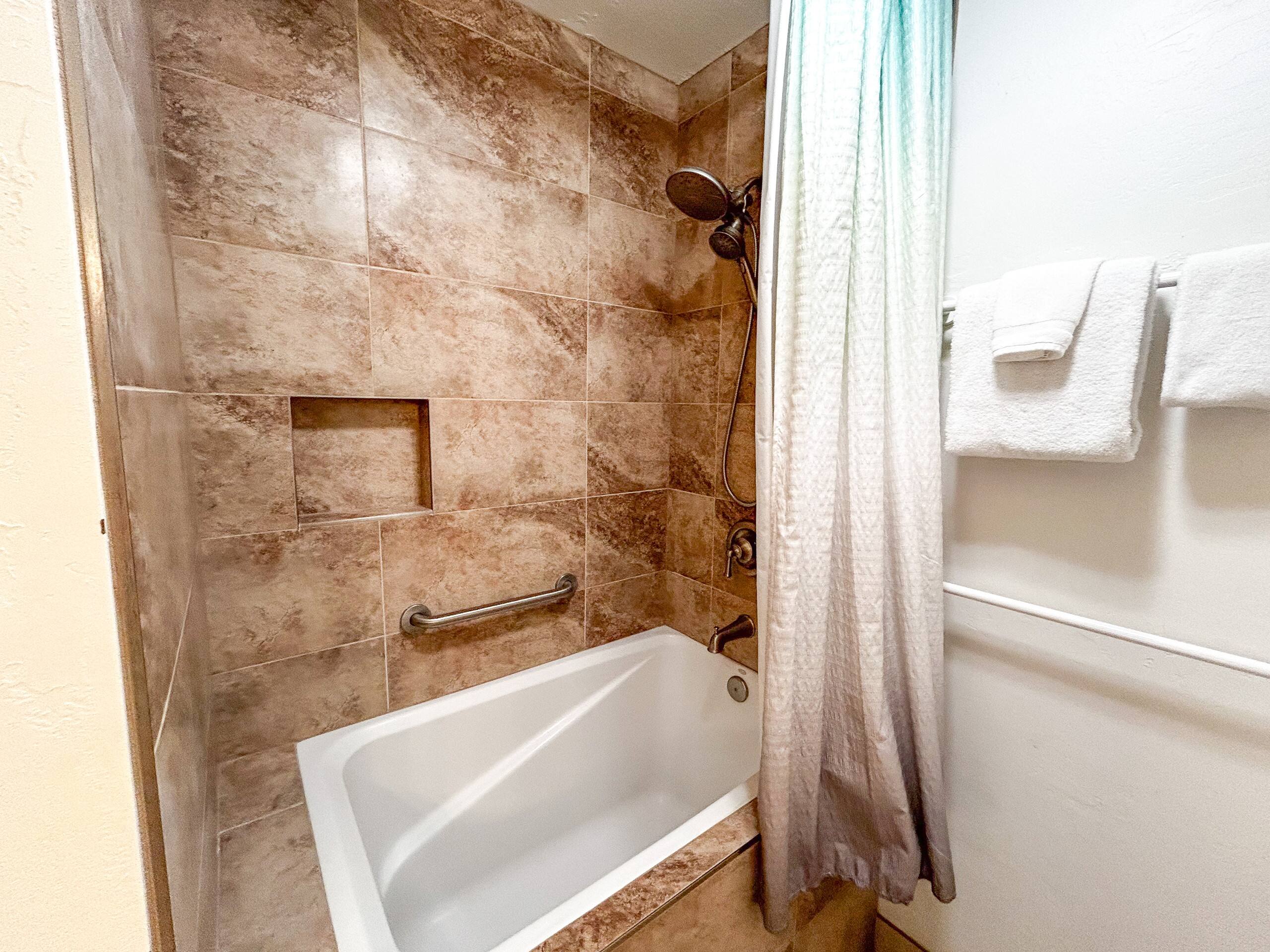 Condo in Kihei · ★4.5 · 2 bedrooms · 4 beds · No bathroom - Image 13