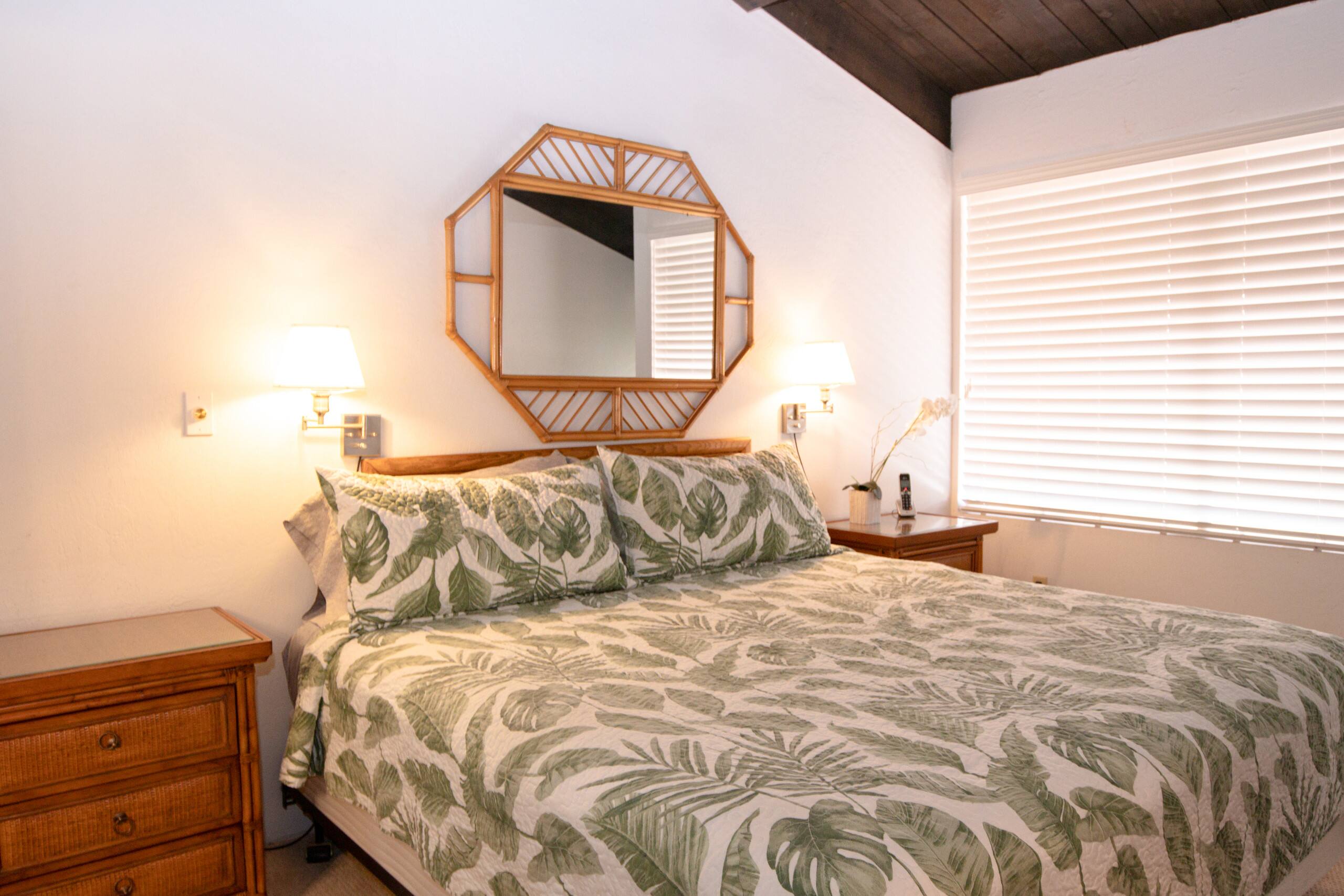 Condo in Kihei · ★4.5 · 2 bedrooms · 4 beds · No bathroom - Image 29