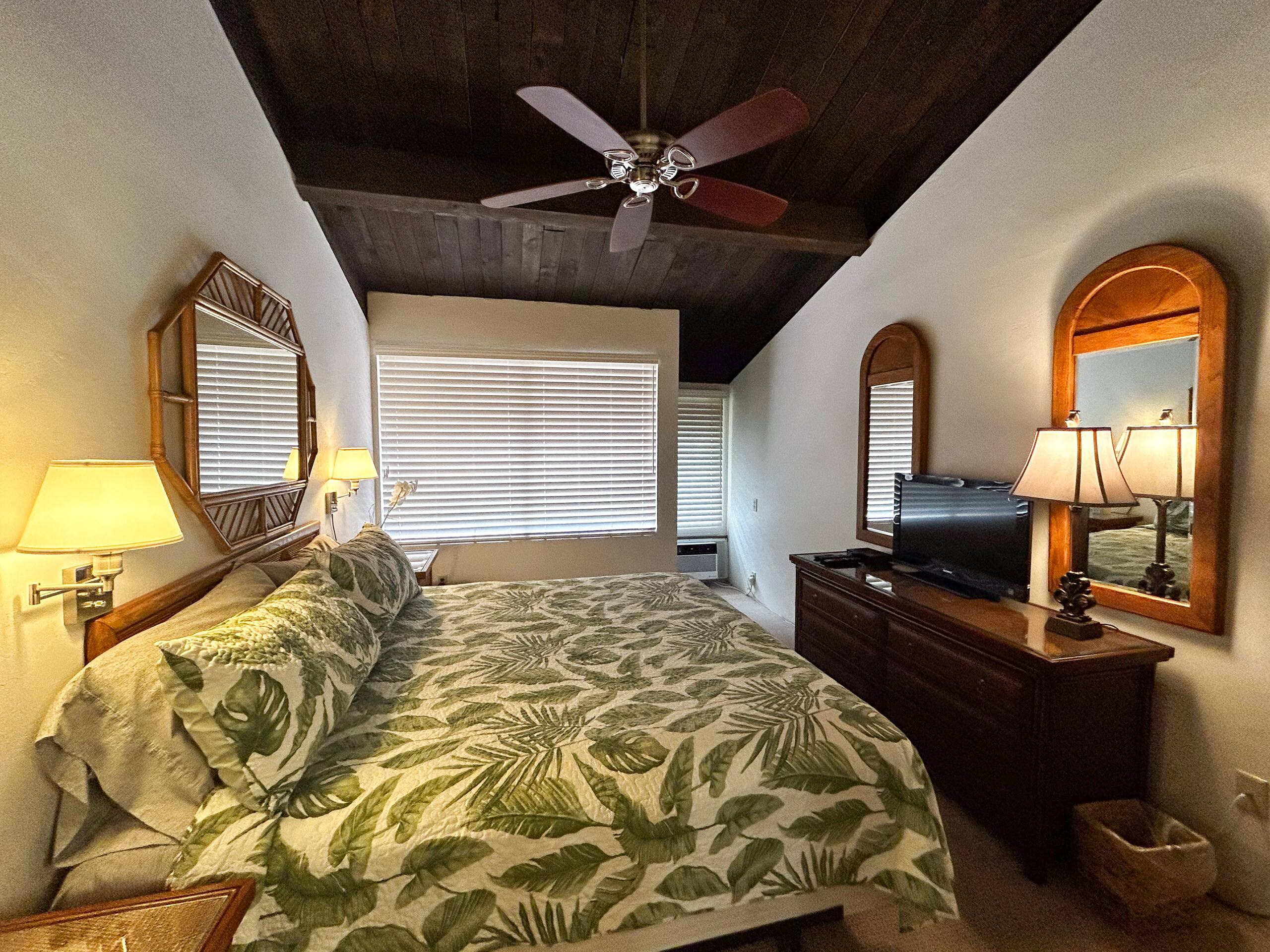 Condo in Kihei · ★4.5 · 2 bedrooms · 4 beds · No bathroom - Image 11