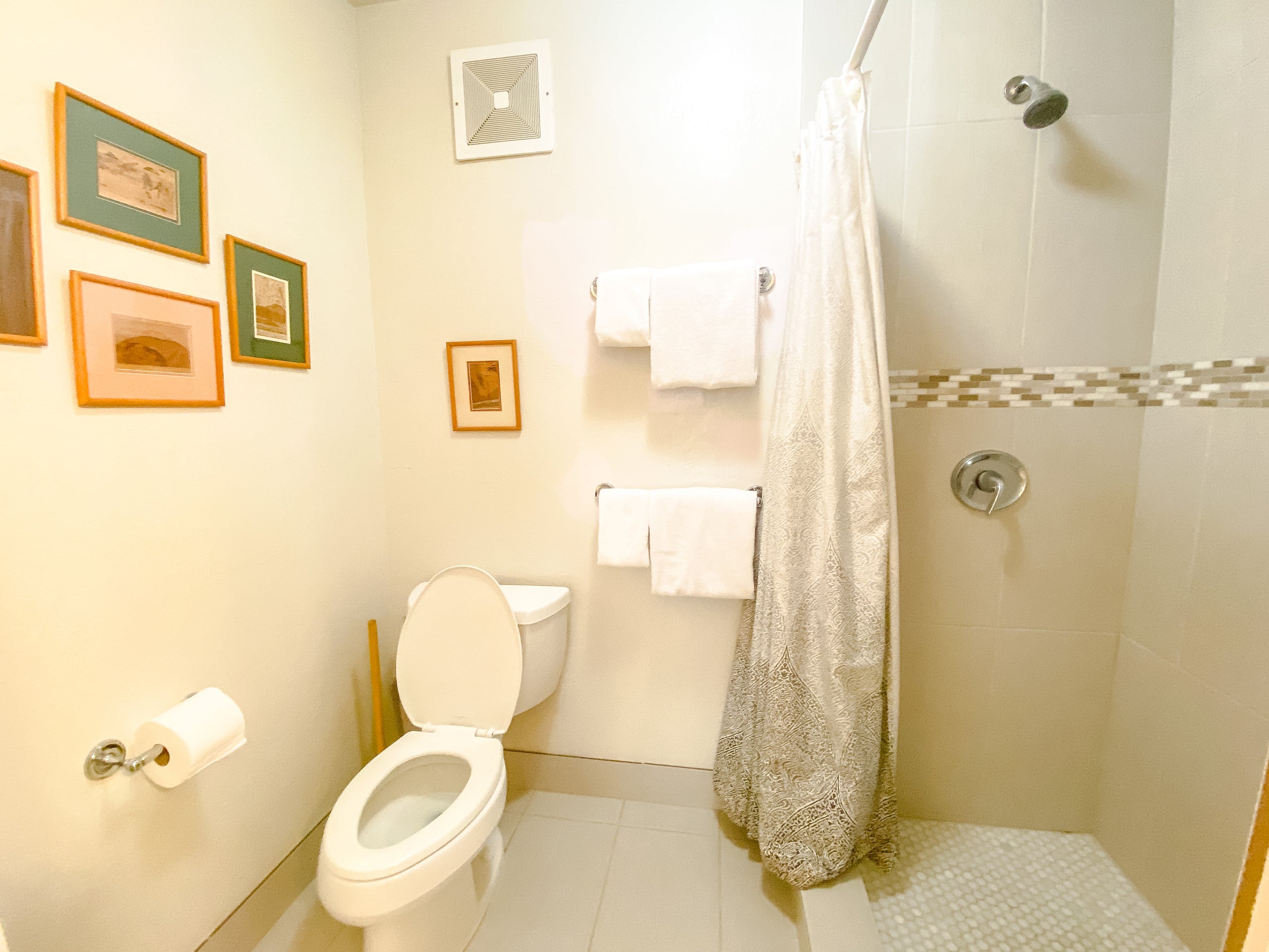Condo in Kihei · ★4.68 · 2 bedrooms · 5 beds · No bathroom - Image 21