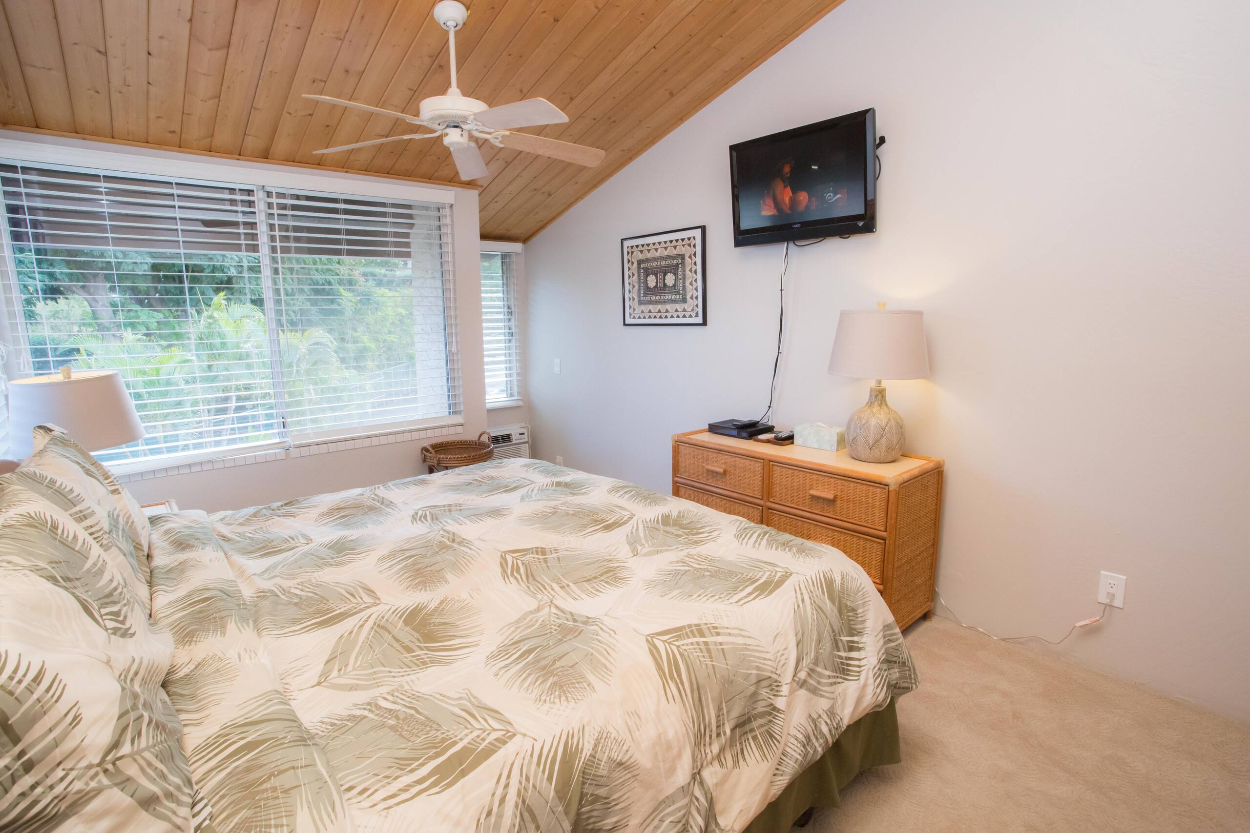 Condo in Kihei · ★4.5 · 2 bedrooms · 4 beds · No bathroom - Image 17