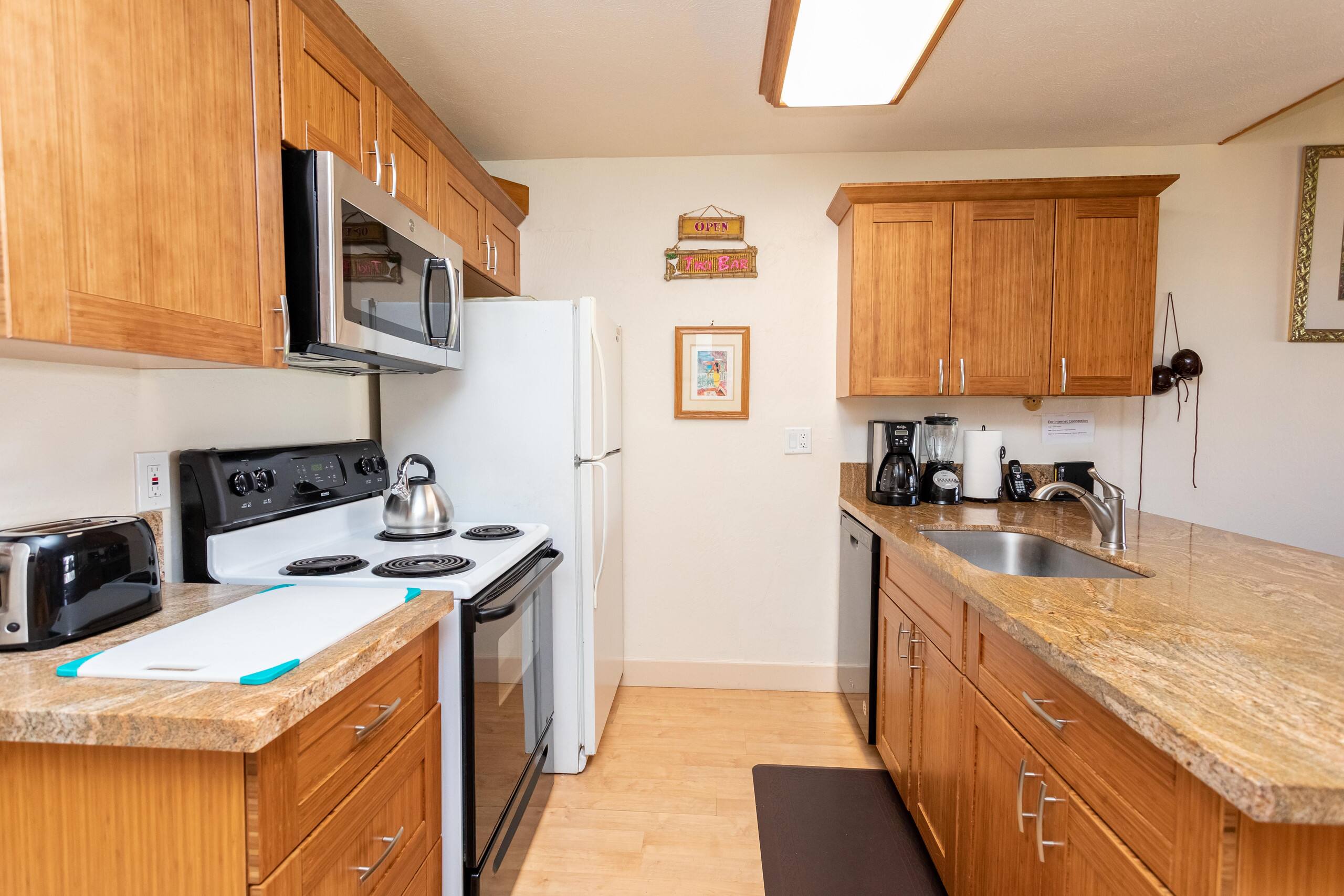 Condo in Kihei · ★4.55 · 2 bedrooms · 4 beds · No bathroom - Image 28