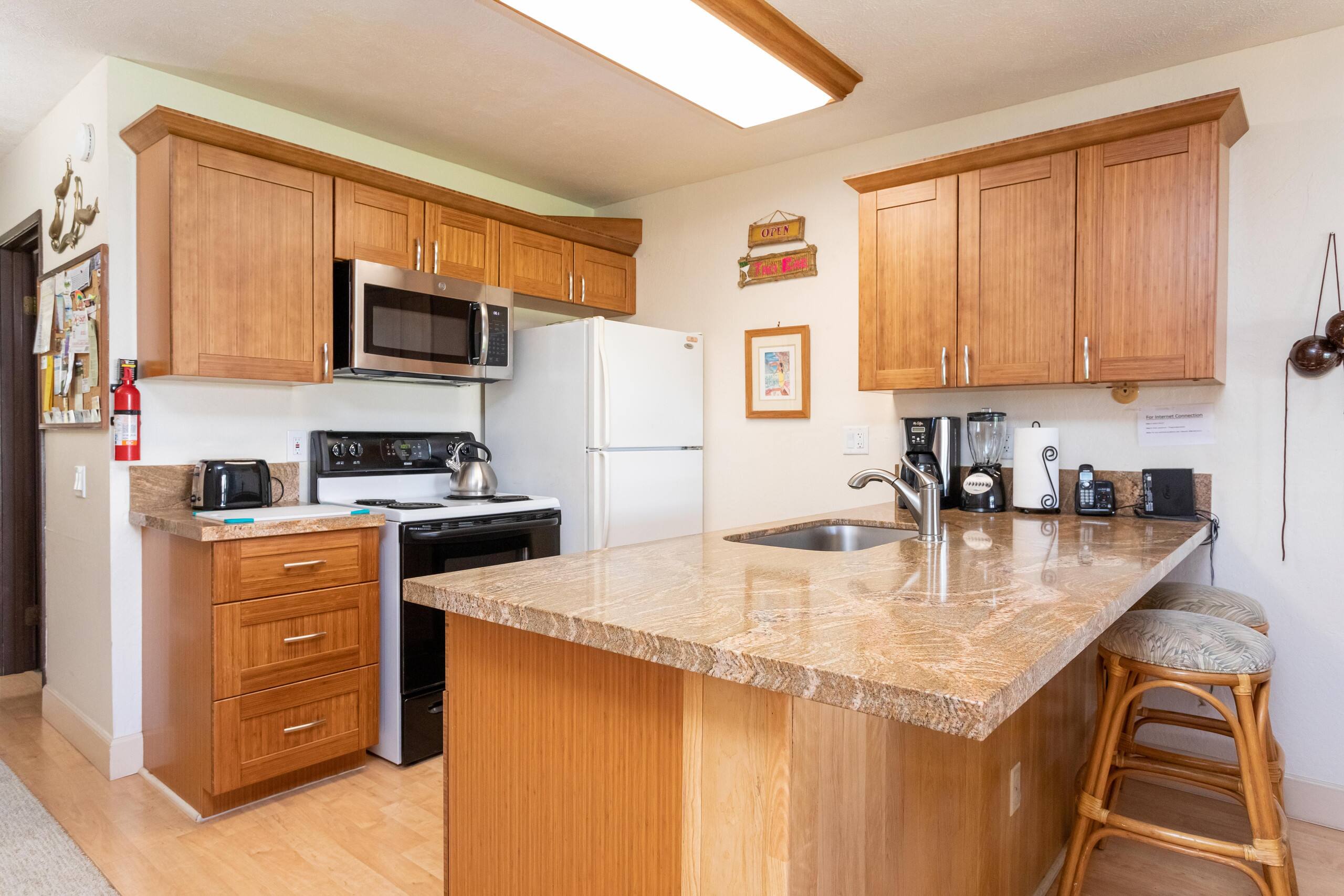 Condo in Kihei · ★4.55 · 2 bedrooms · 4 beds · No bathroom - Image 24