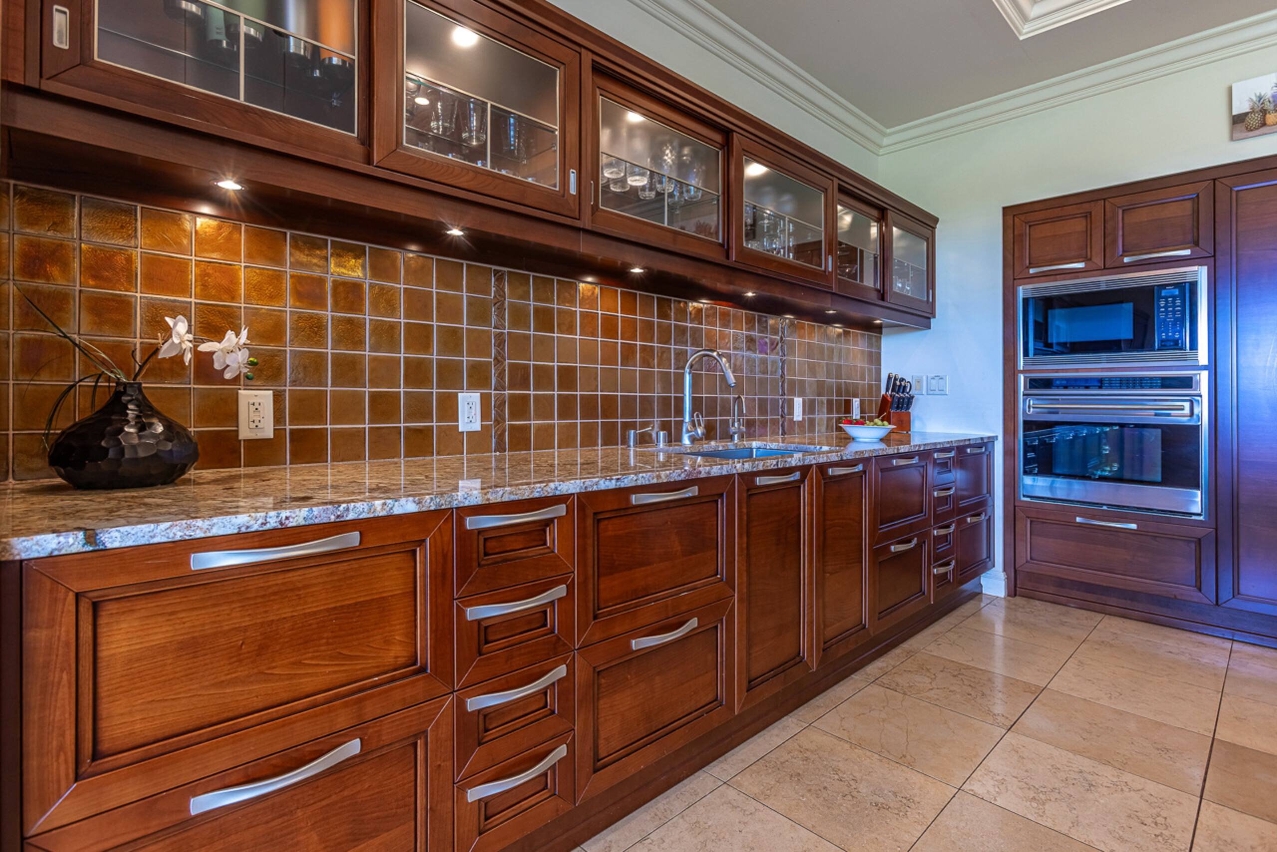Townhouse in Kihei · ★4.97 · 3 bedrooms · 4 beds · 3.5 baths - Image 37