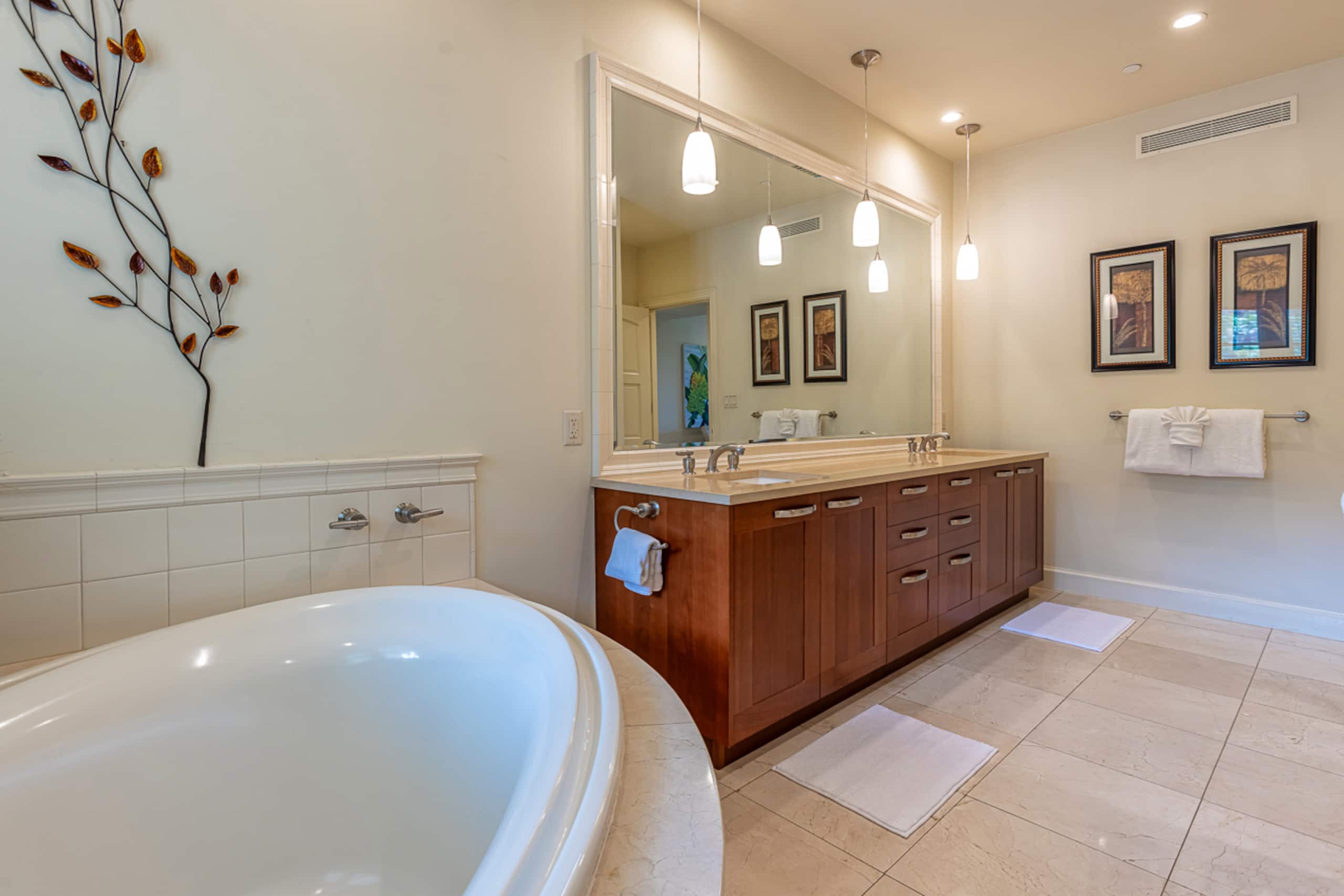 Townhouse in Kihei · ★4.97 · 3 bedrooms · 4 beds · 3.5 baths - Image 15