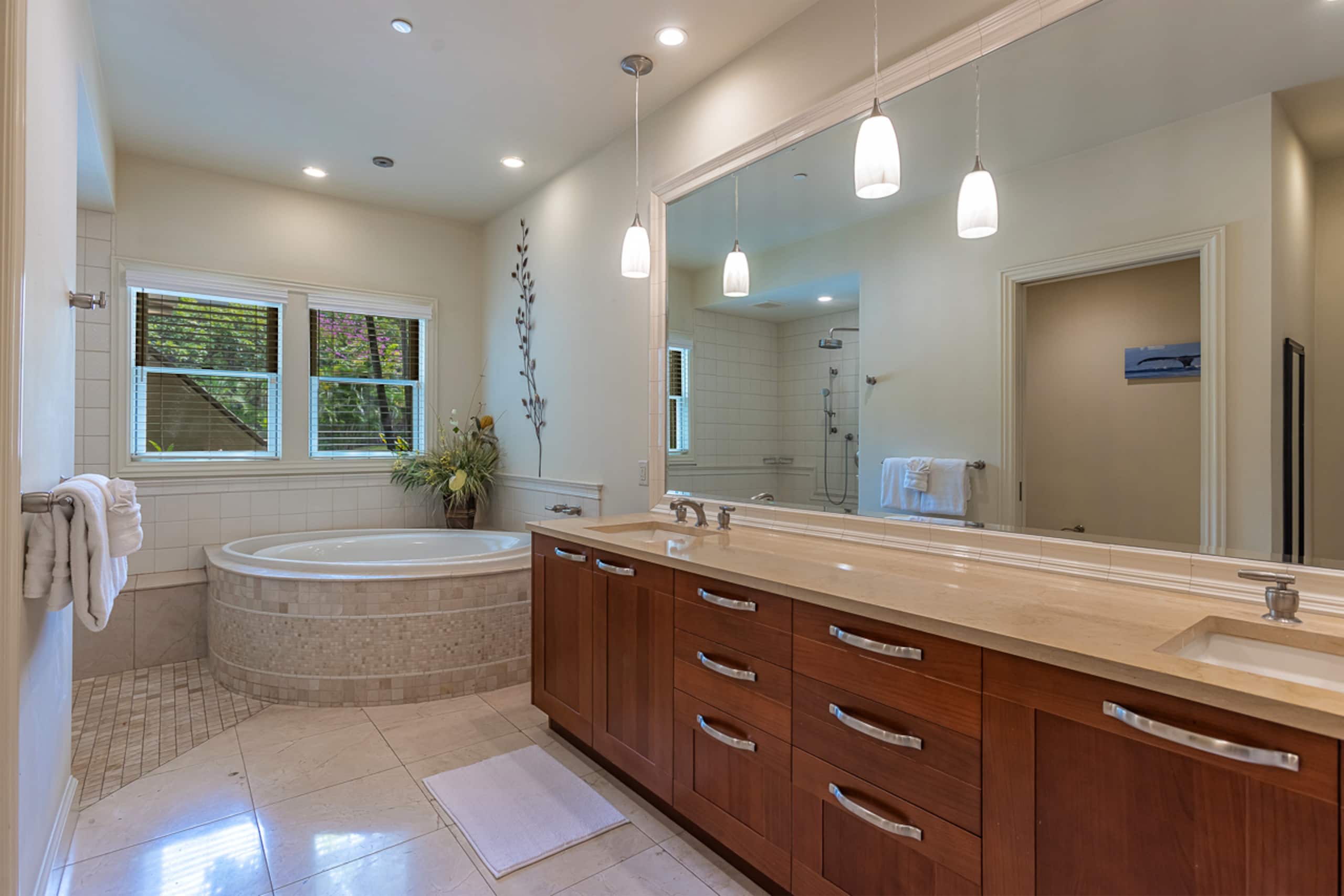 Townhouse in Kihei · ★4.97 · 3 bedrooms · 4 beds · 3.5 baths - Image 12