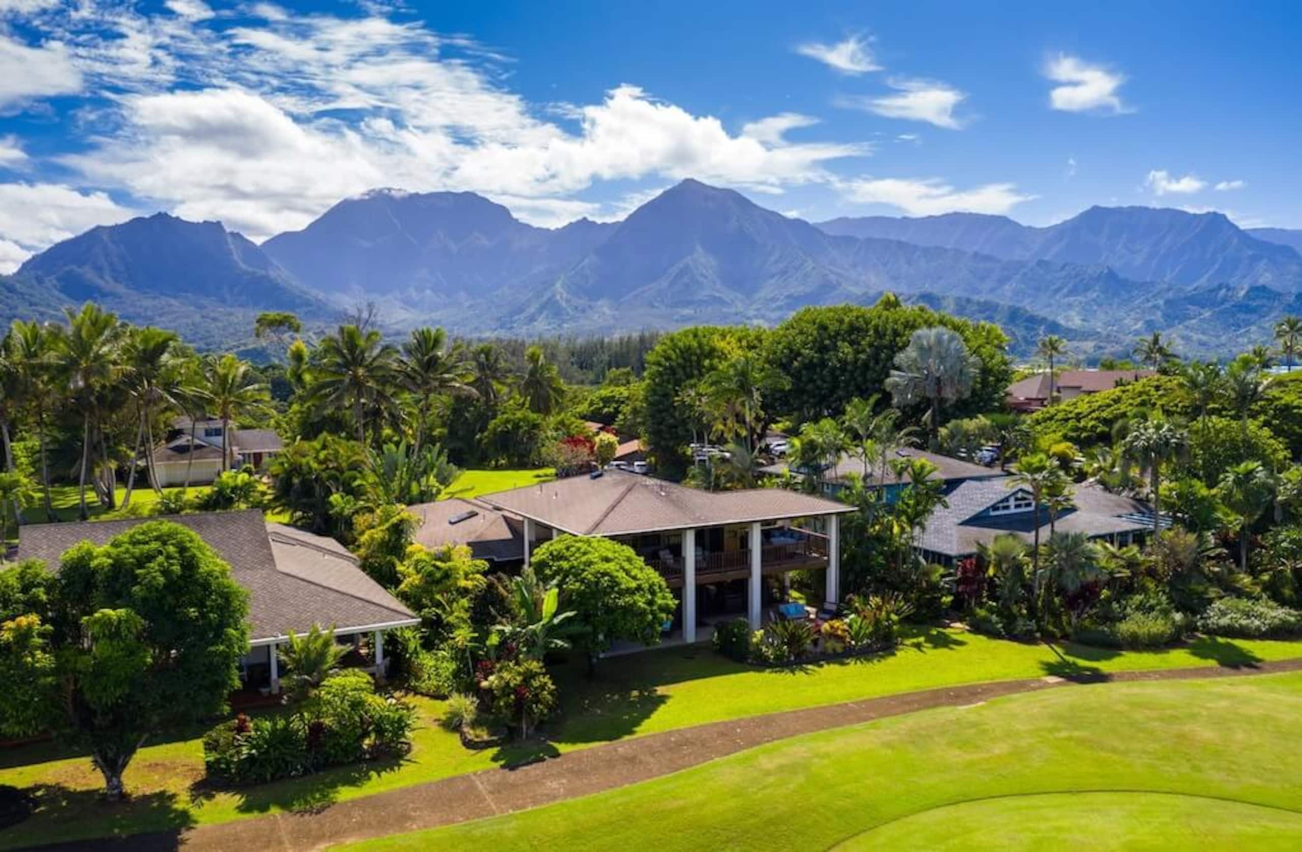 Home in Princeville · ★4.89 · 4 bedrooms · 5 beds · 4 private baths - Image 43
