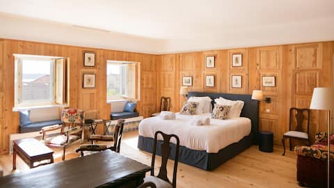 Alfama Unique & Romantic Studio by LovelyStay