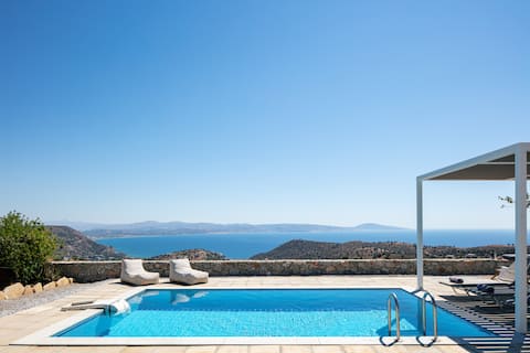 Evgoro vrahos villa, private pool.