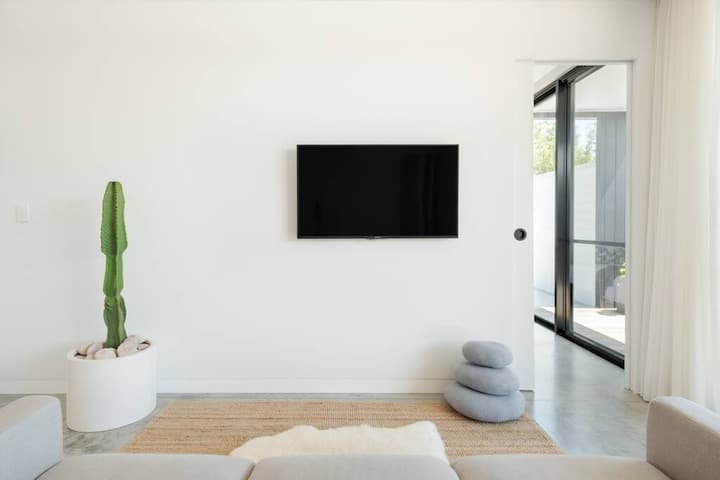 The Cottesloe Cabin - Private & Perfect Location
