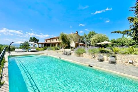 Luxury Villa Podere Del Grasso, Tuscany, ITALY.