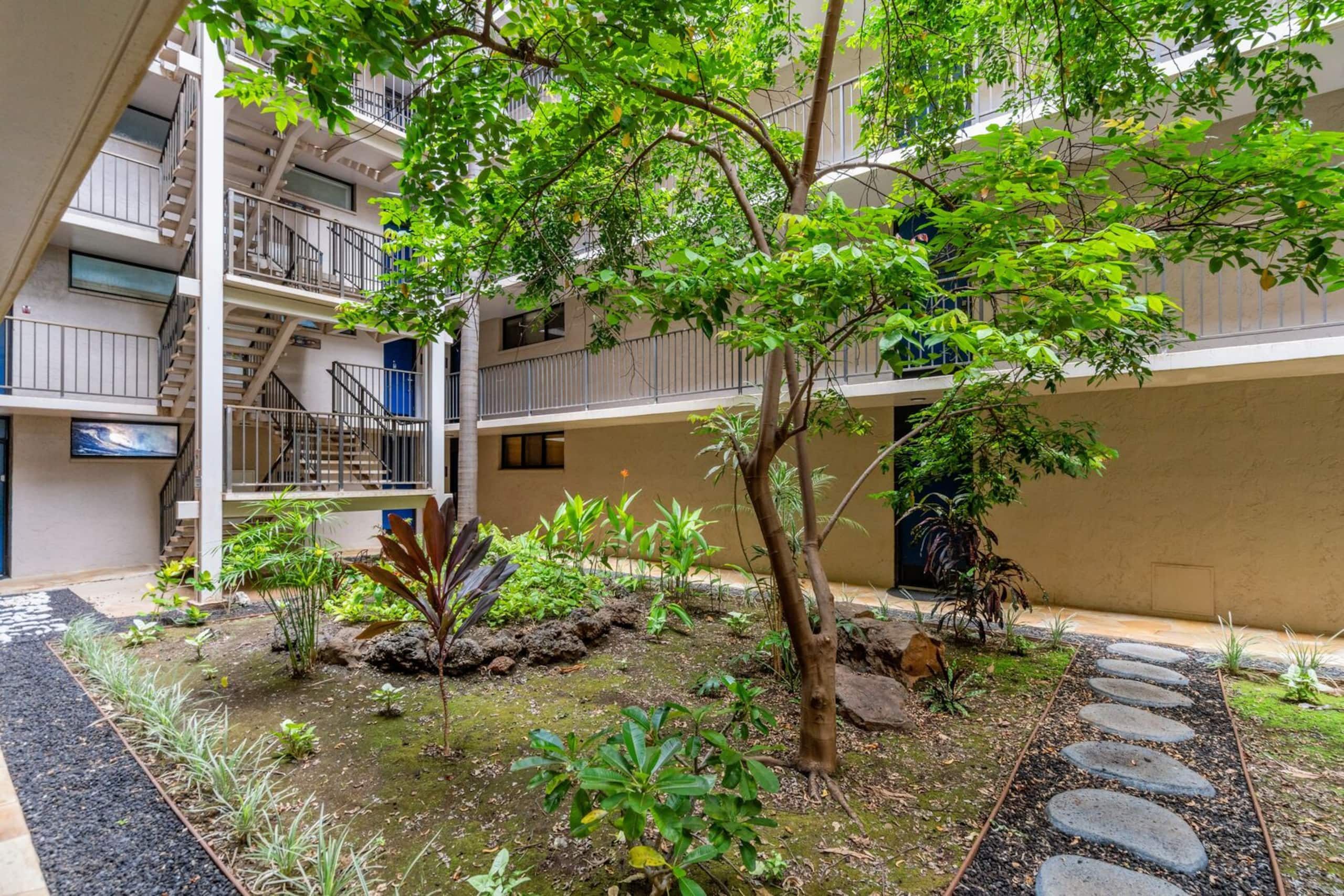 Condo in Kihei · ★4.73 · 2 bedrooms · 4 beds · 2 private baths - Image 36