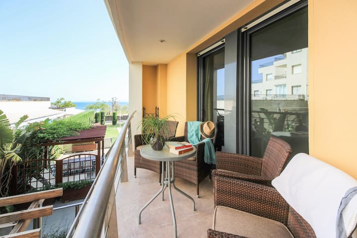 marina park a 1-3 – apartment in roses in front of