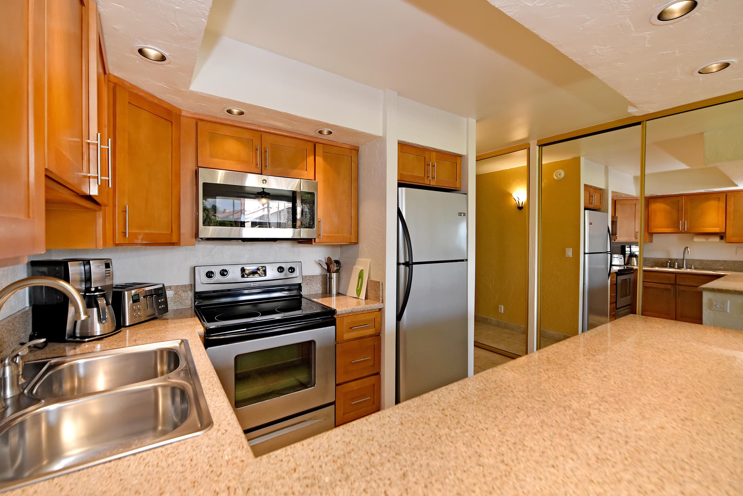 Condo in Lahaina · ★4.83 · 1 bedroom · 2 beds · 1 bath - Image 27