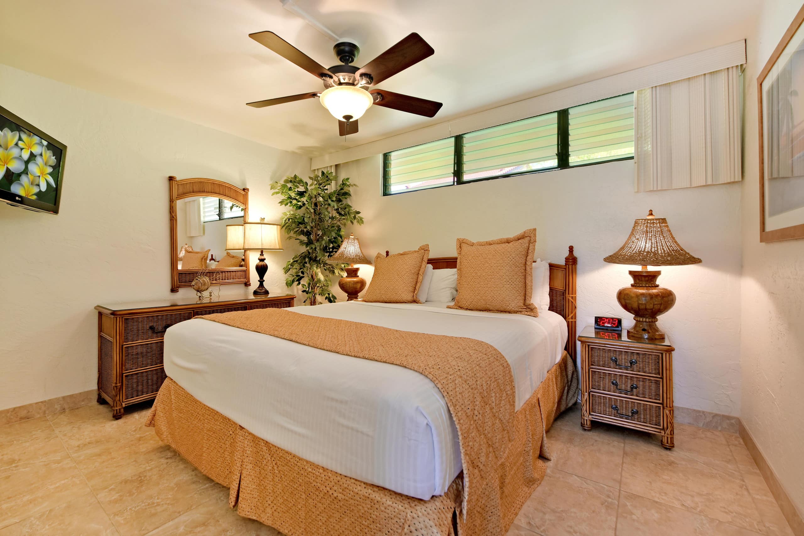 Condo in Lahaina · ★4.83 · 1 bedroom · 2 beds · 1 bath - Image 7