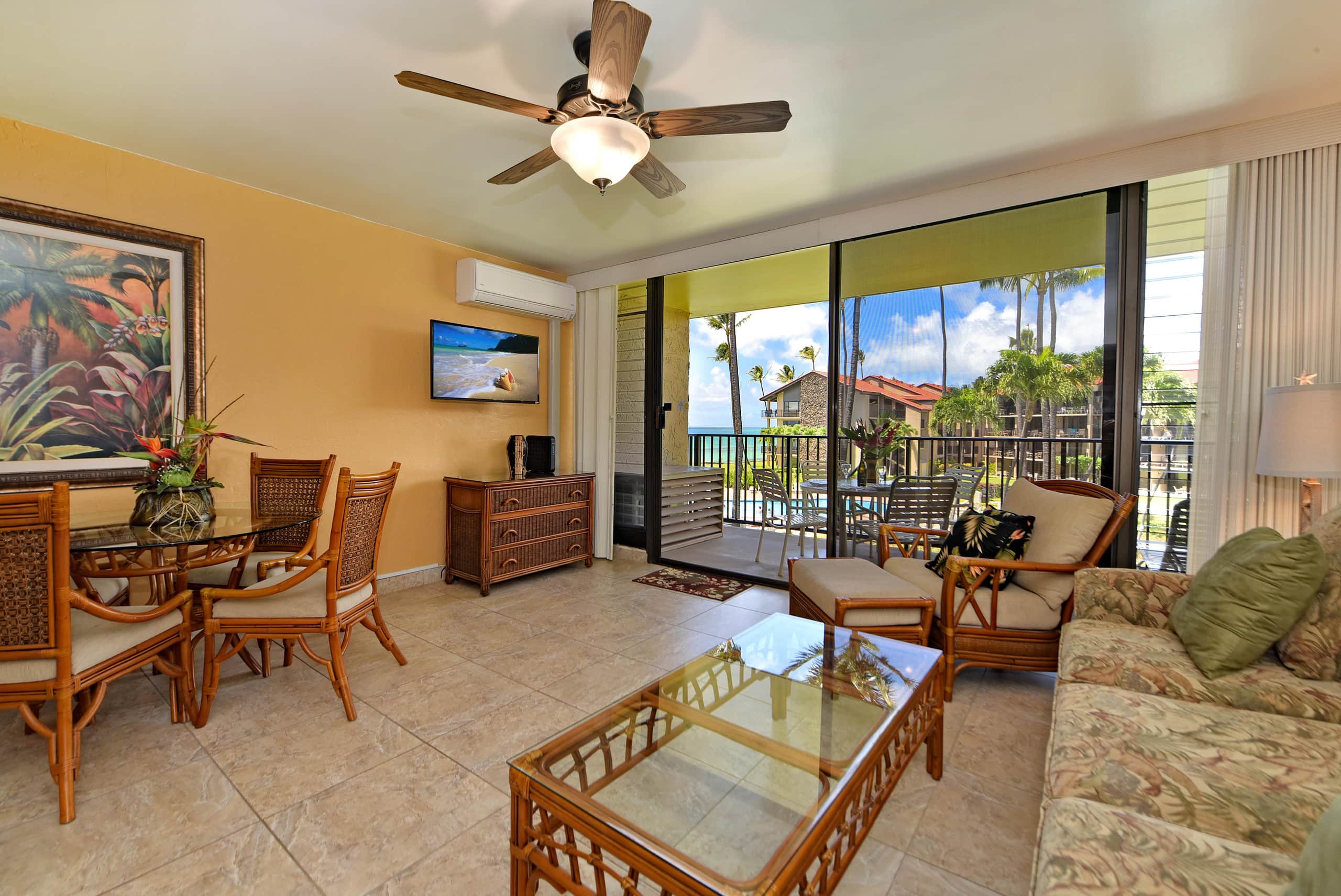 Condo in Lahaina · ★4.83 · 1 bedroom · 2 beds · 1 bath - Image 5