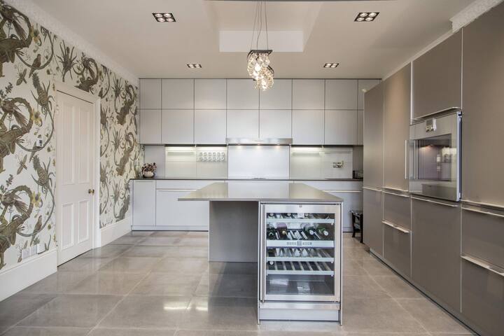 Albert Terrace by onefinestay gallery image 4