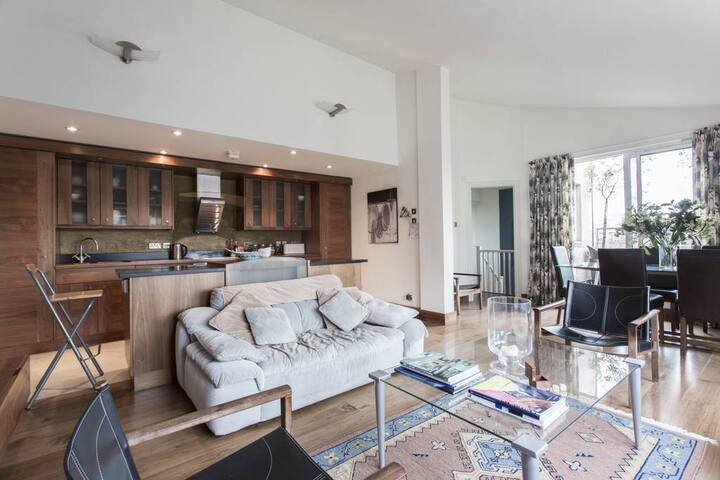 Lambs Conduit Street by onefinestay gallery image 2