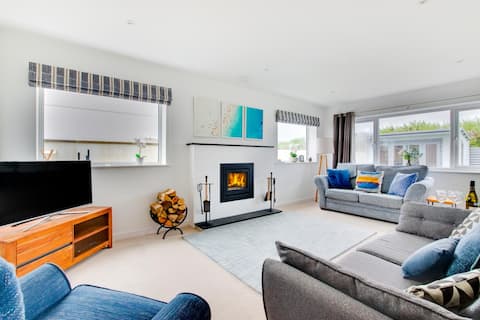 6 Bed in Constantine Bay (oc-p00571)