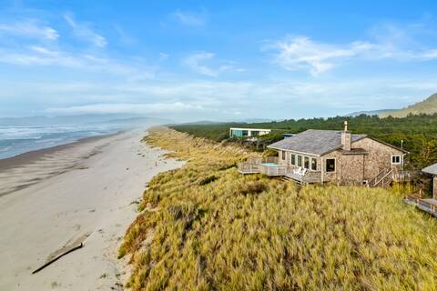 la Playa Luna-Family sized beachfront home