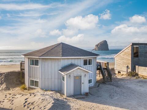 Sunset West Oceanfront hot-tub house. 5 bedrooms!