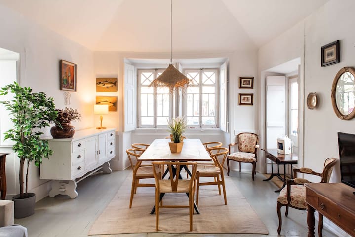 Central Ericeira – Light filled with Terrace