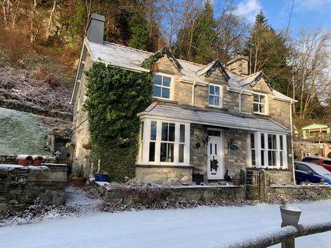 4 Bed in Betws-y-Coed (oc-49049)