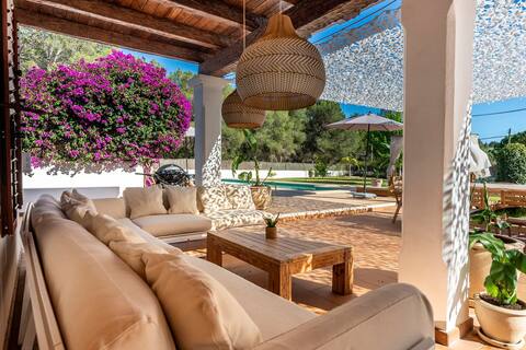 Shavasana - Bohemian Villa for Large Groups